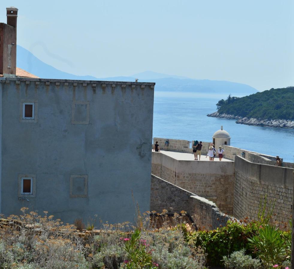 Lovely Holiday House Othello Next To The Buza Beach Дубровник Екстериор снимка