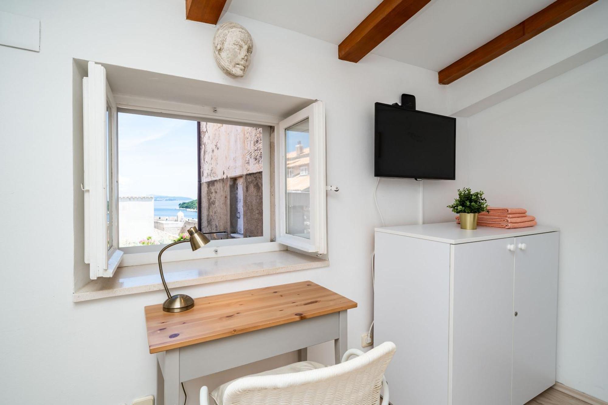 Lovely Holiday House Othello Next To The Buza Beach Дубровник Екстериор снимка